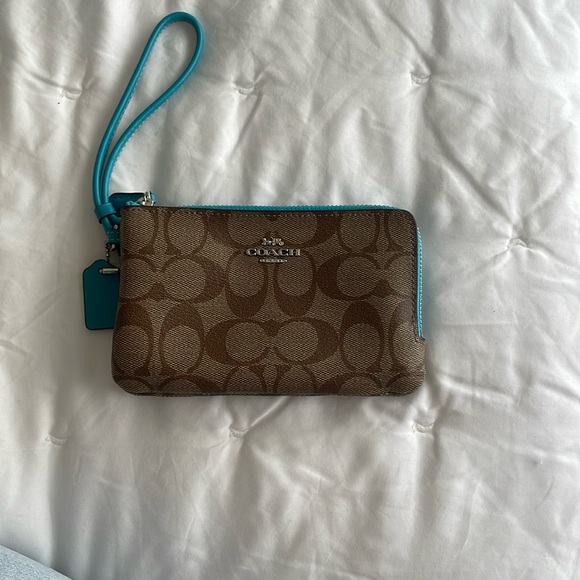 NWOT Coach Wristlet - Picture 1 of 1